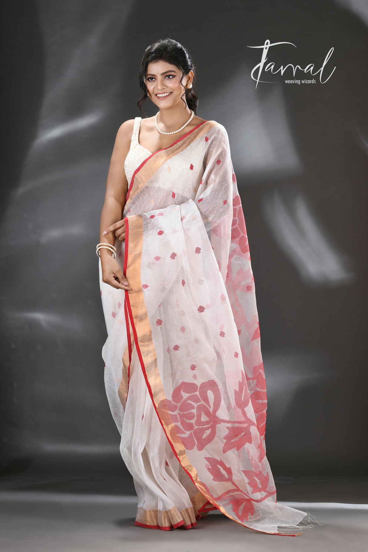 Offwhite with red rose motifs handwoven jamdani silk linen saree - Tamal Boutique