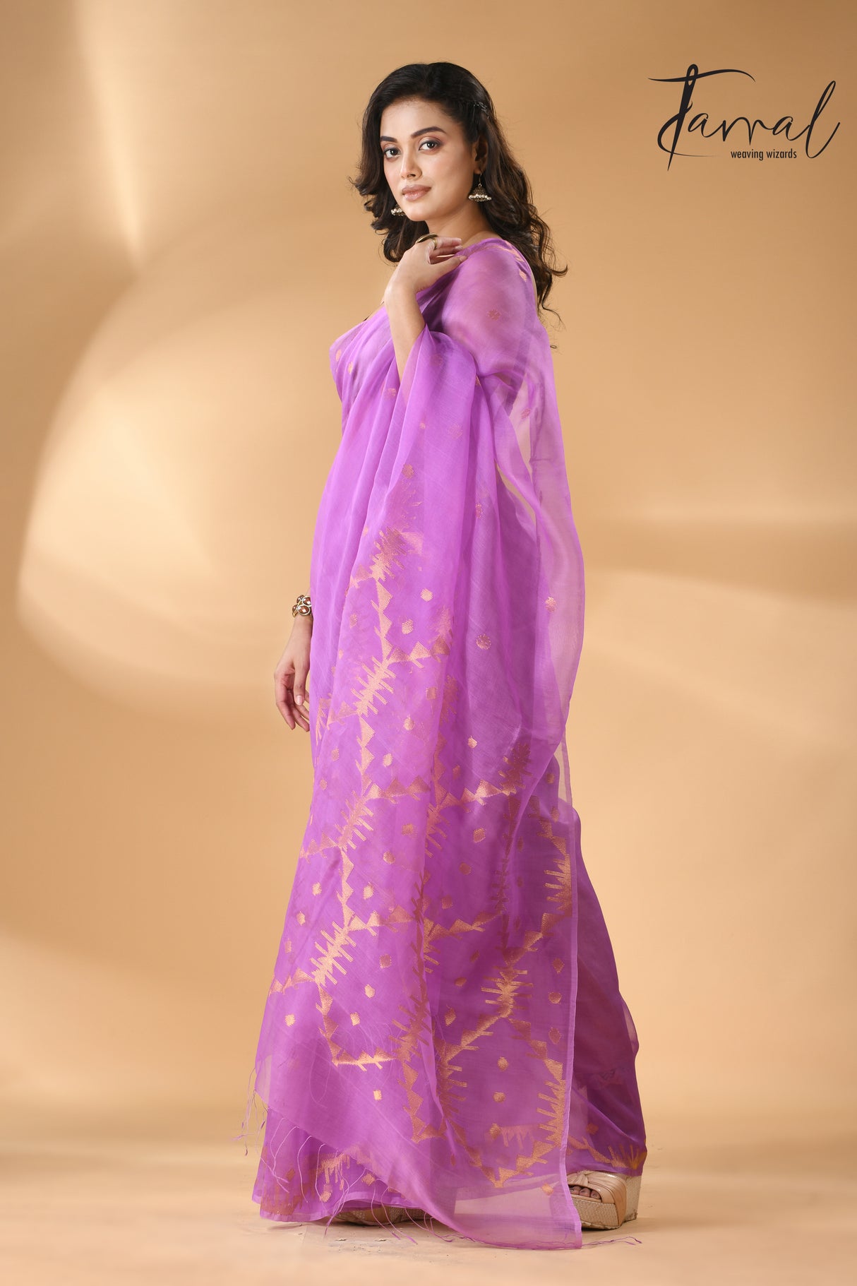 Fuchsia pink with golden zari traditional handwoven needle work jamdani saree