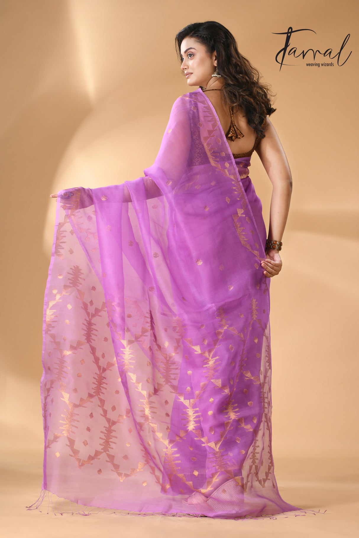 Fuchsia pink with golden zari traditional handwoven needle work jamdani saree