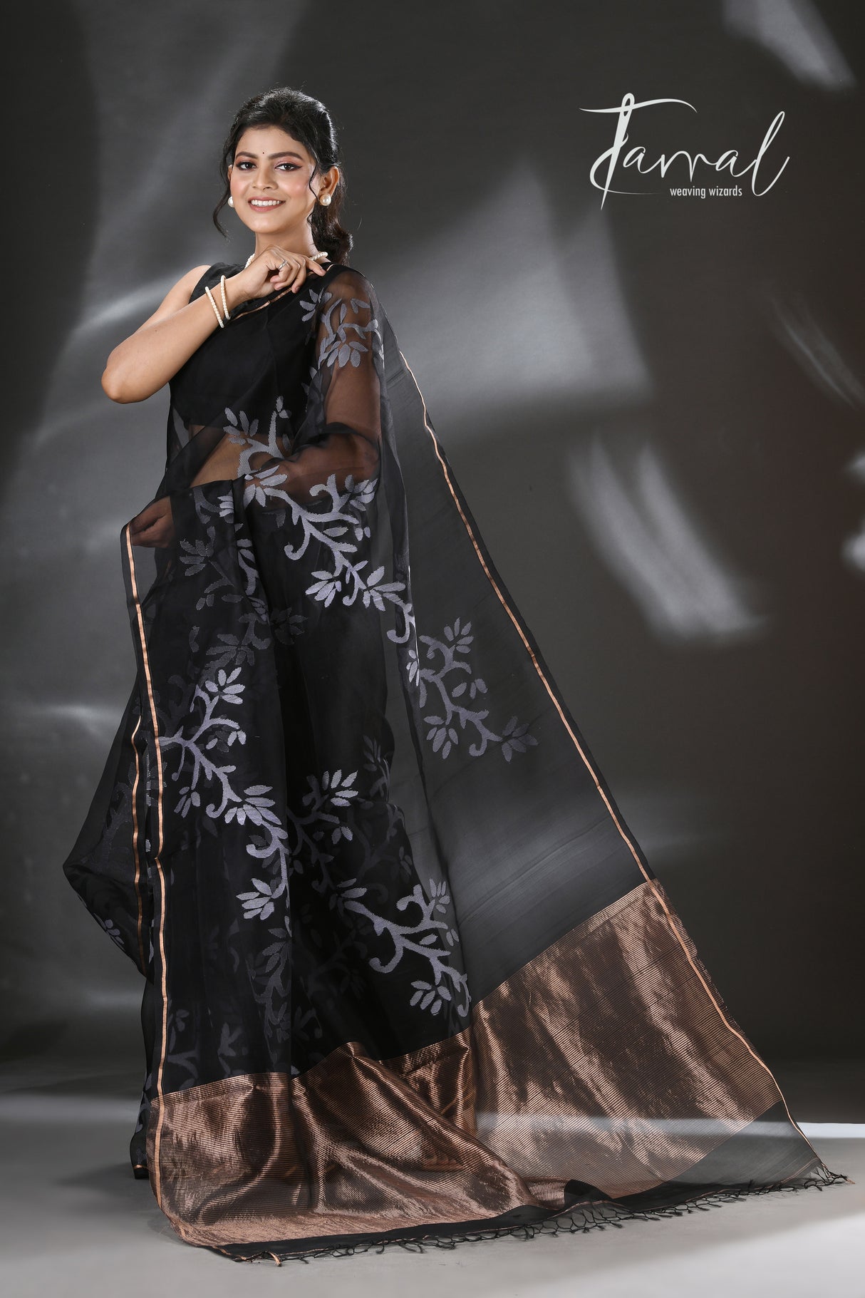 Black with white allover floral handwoven jamdani in muslin silk saree - Tamal Boutique