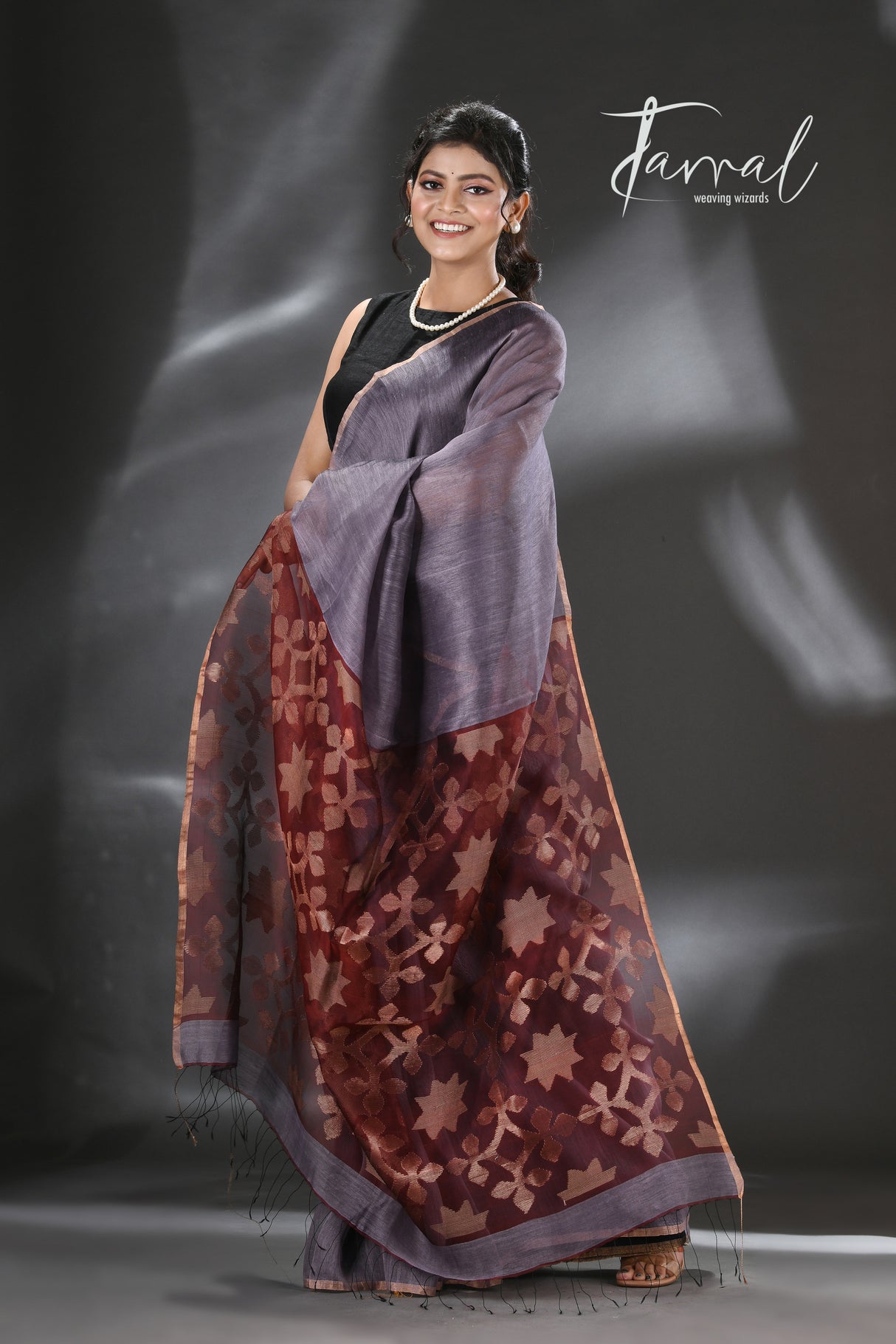 Ash with Maroon star Pallu silk linen handwoven jamdani saree - Tamal Boutique