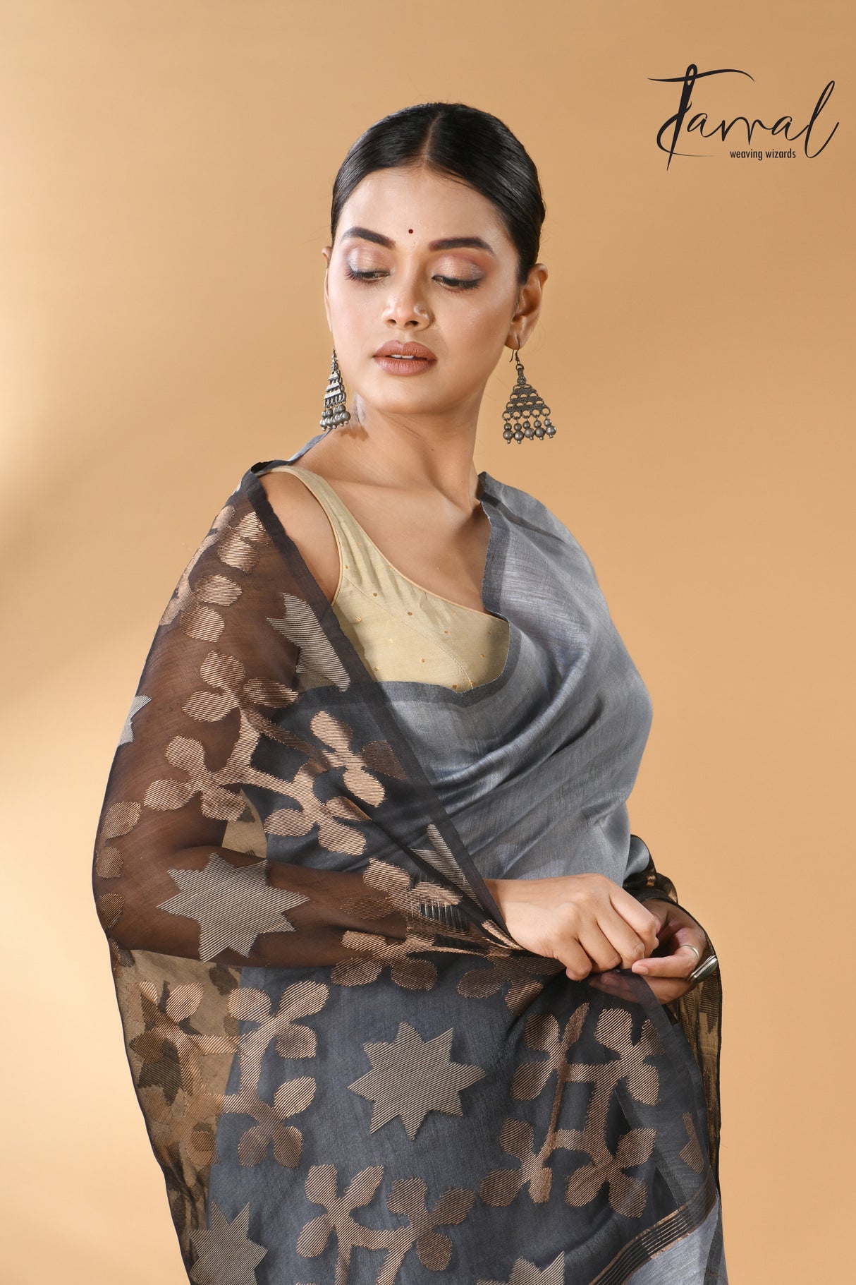 Majestic Grey star linen silk linen handwoven jamdani saree - Tamal Boutique