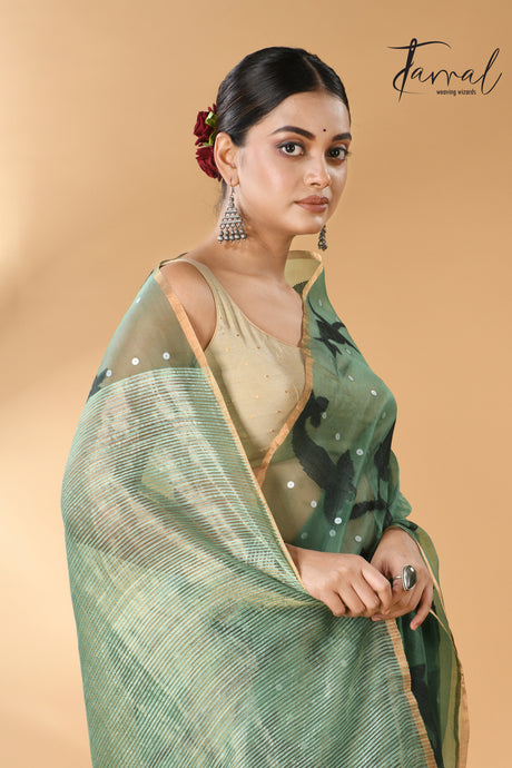 Forest green with zari border half & half muslin with matka silk handwoven needle work jamdani saree