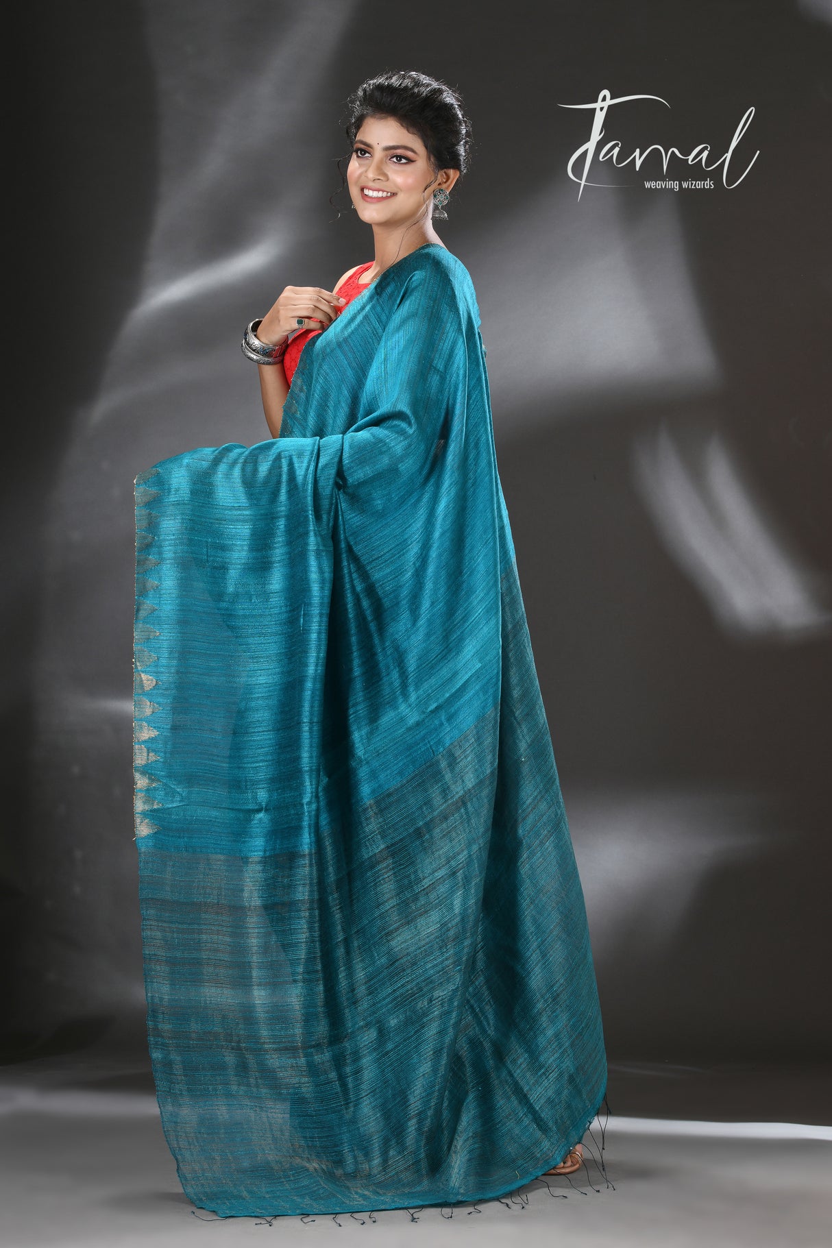 Peacock blue colour zari temple border handwoven matka silk jamdani saree