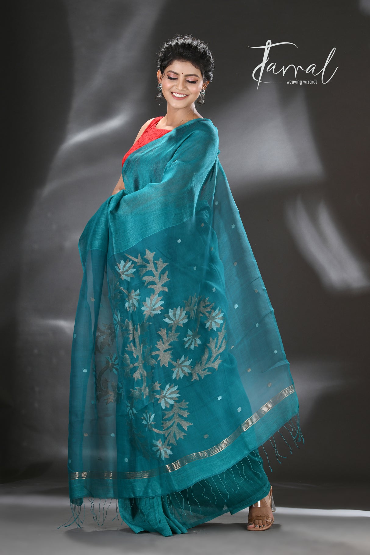 Tel blue silk linen thoka floral pallu handwoven jamdani saree - Tamal Boutique