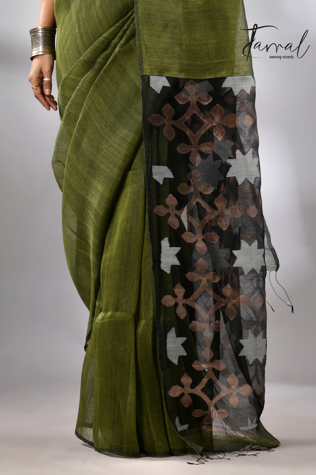 Green with black star pallu silk linen handwoven jamdani saree