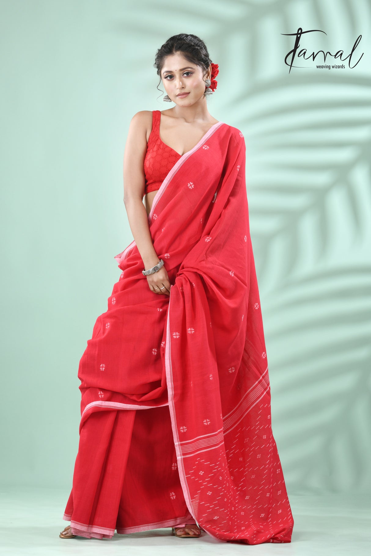 Red with white border net pallu handwoven jamdani saree - Tamal Boutique