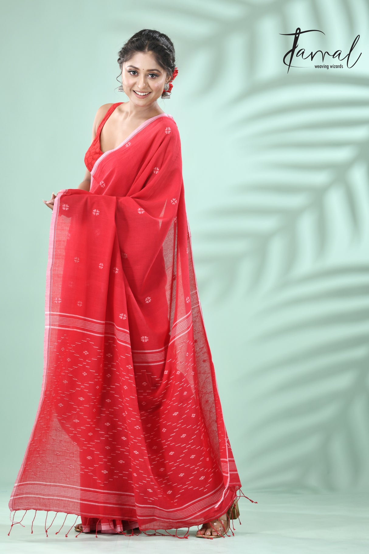 Red with white border net pallu handwoven jamdani saree - Tamal Boutique