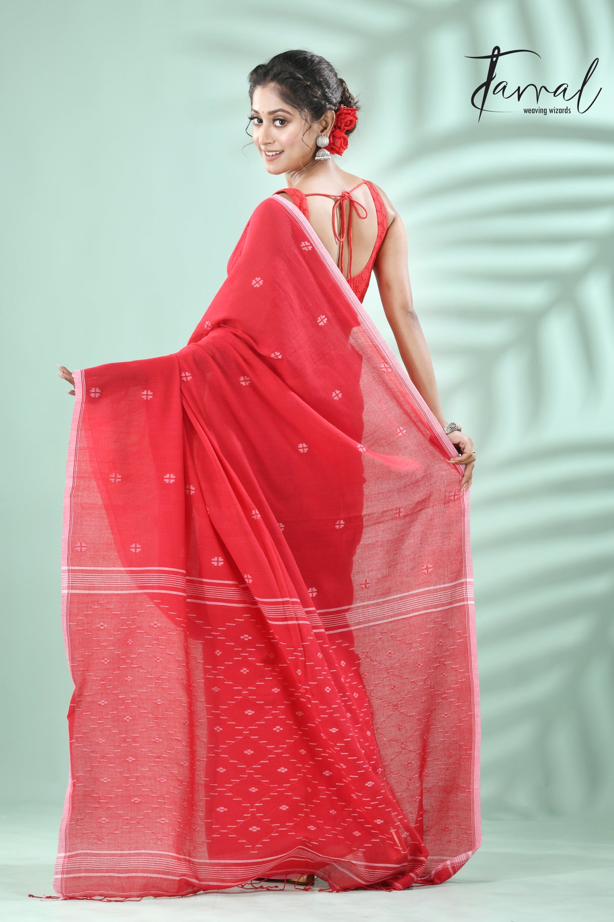 Red with white border net pallu handwoven jamdani saree - Tamal Boutique