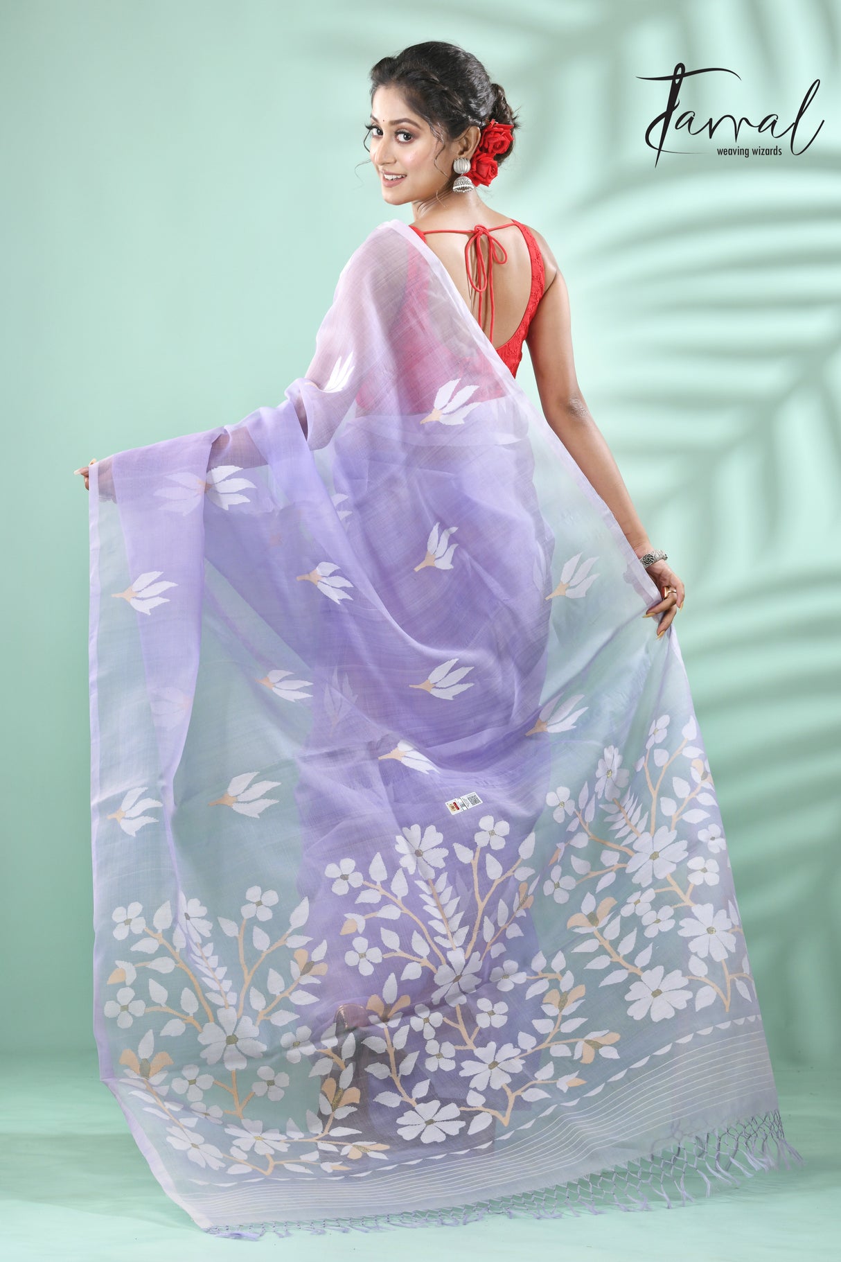 Lavender with white floral buta handwoven muslin silk jamdani saree