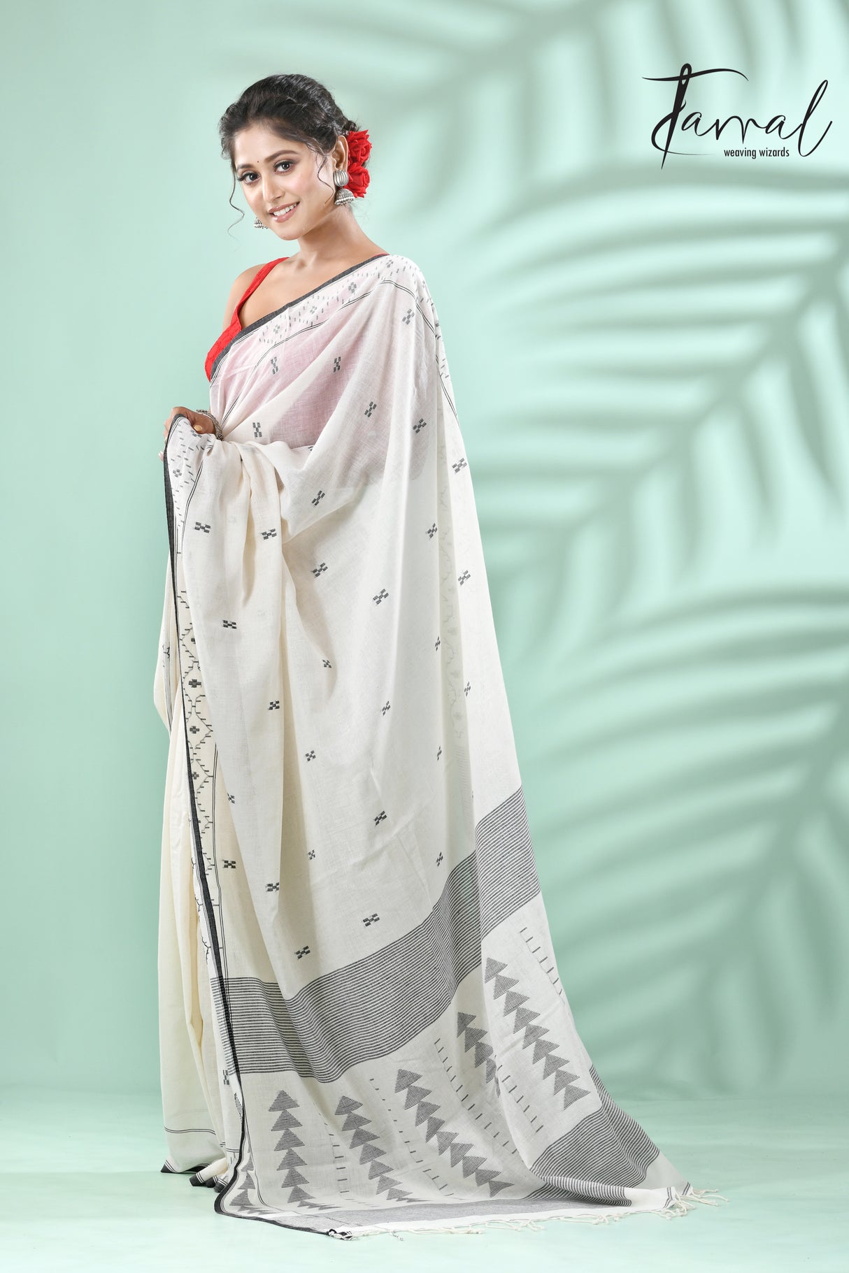 Offwhite with black net design cotton handwoven jamdani saree