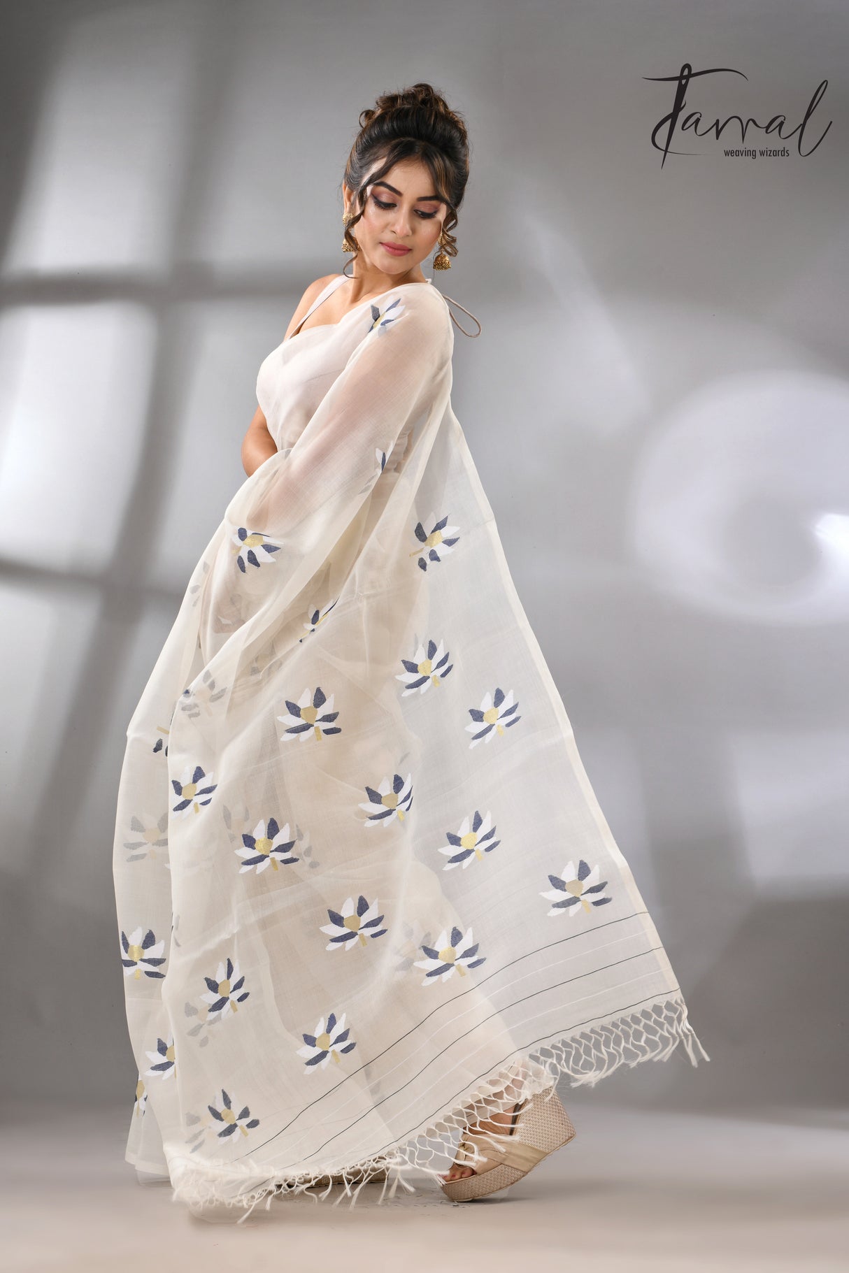 Offwhite with black & white lotus motifs muslin silk handwoven jamdani saree