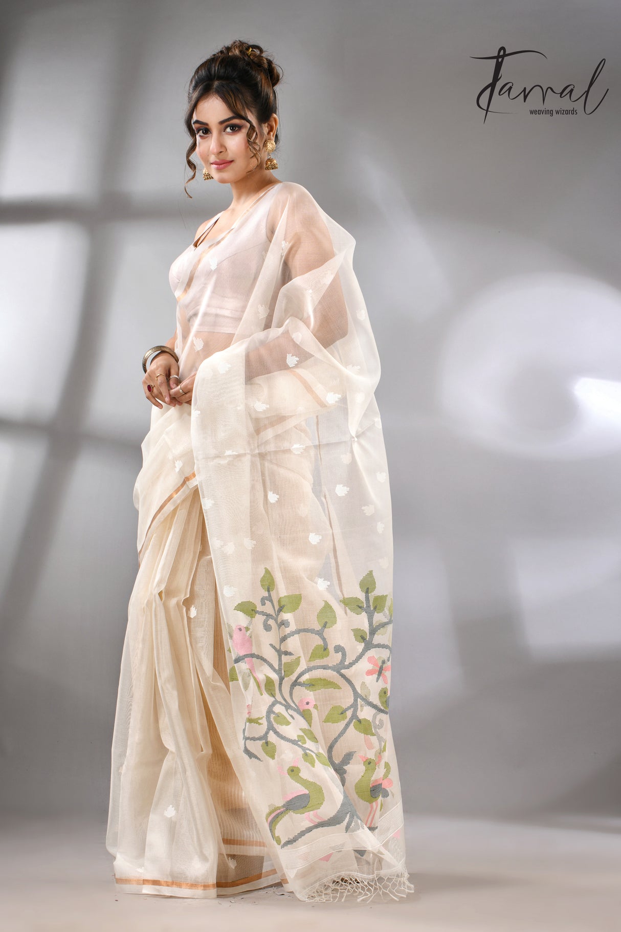 Offwhite with peacock pallu muslin silk handwoven needle work jamdani saree