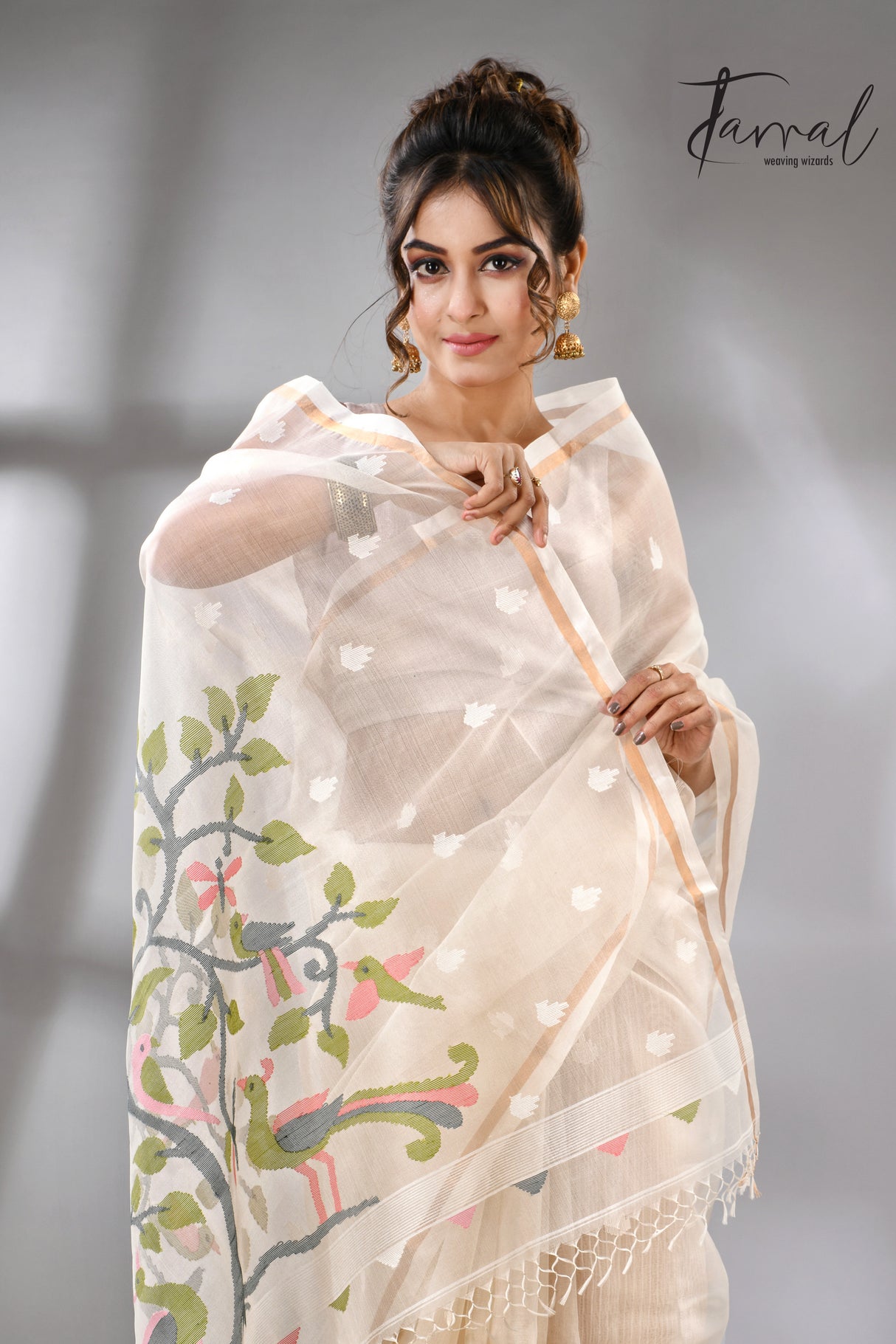 Offwhite with peacock pallu muslin silk handwoven needle work jamdani saree