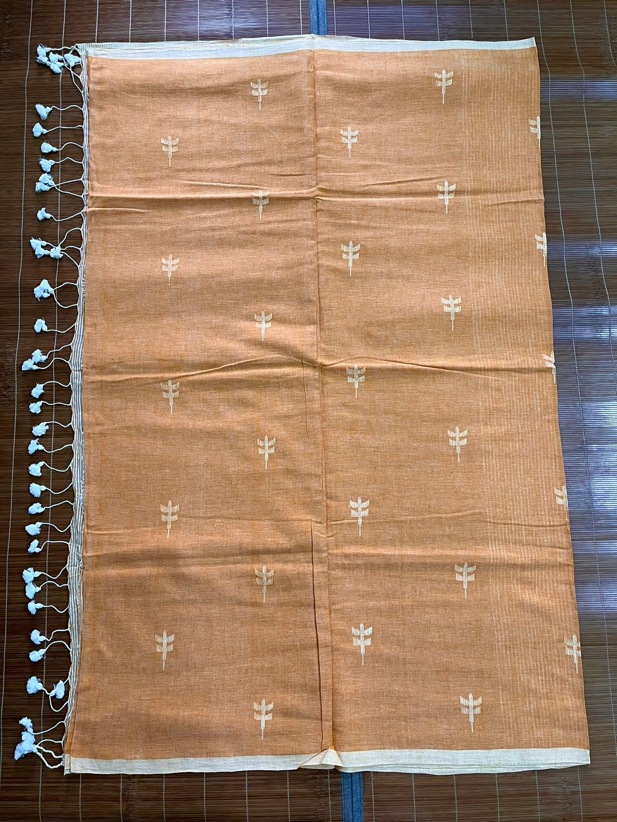 Saffron with white pure cotton jolphoring cotton handwoven jamdani saree