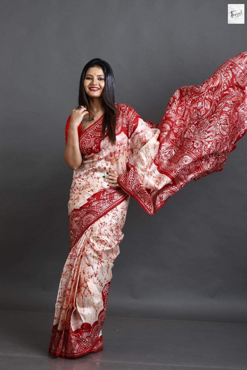 Offwhite red alpona motifs handcrafted crack batik silk saree