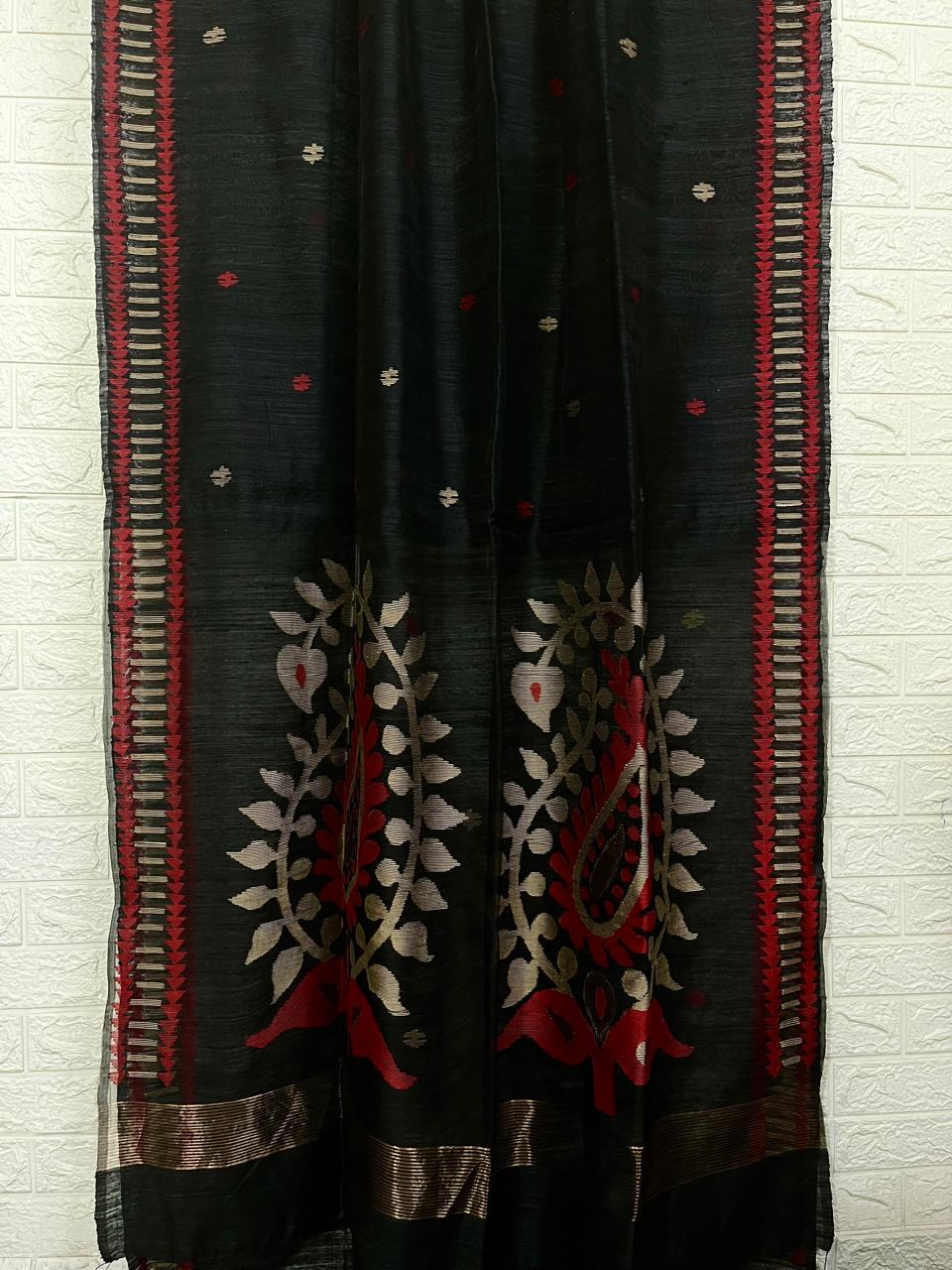Black with red & beige colour kalka motifs matka silk handwoven jamdani saree