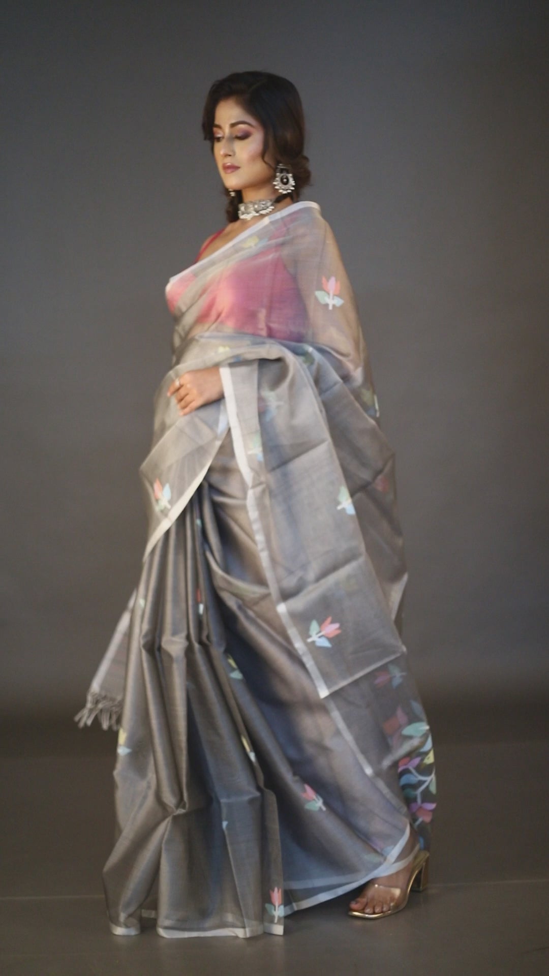 Grey with multi colour floral & birds motifs muslin silk handwoven jamdani saree